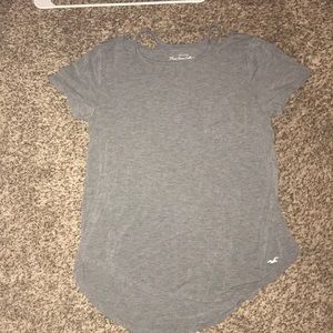 Super comfy Hollister shirt !